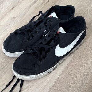 Nike Court Legacy Canvas Sneakers